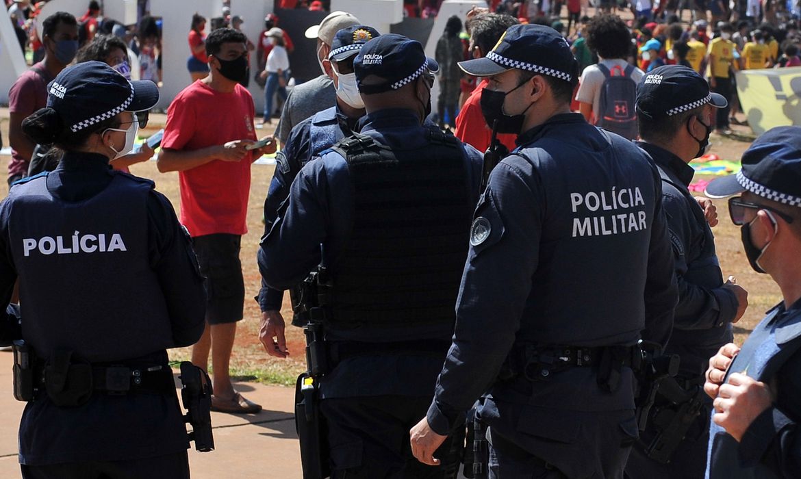 Presidente sanciona programa de habitação voltado para policiais