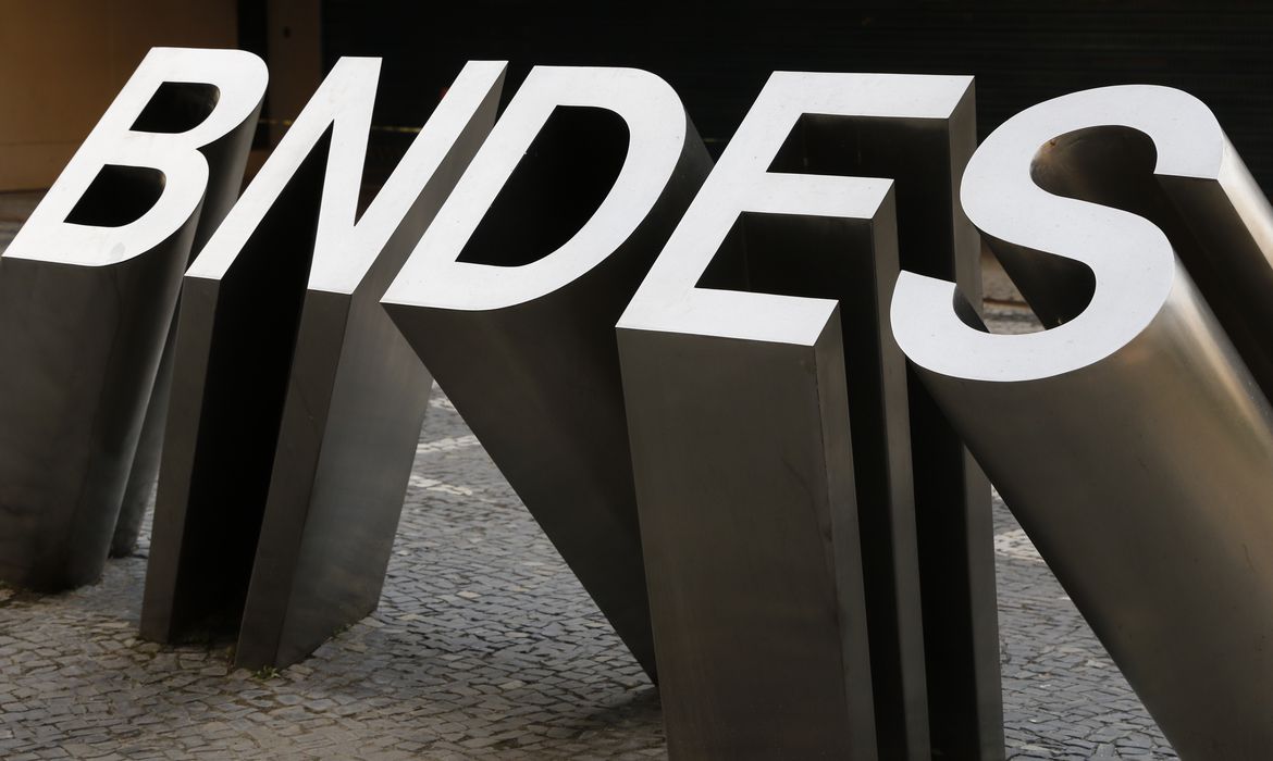 BNDES quer mais R$ 100 milhões para financiar combate à covid-19