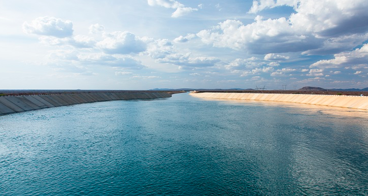 Rio São Francisco irá socorrer as crises de energia e água no país