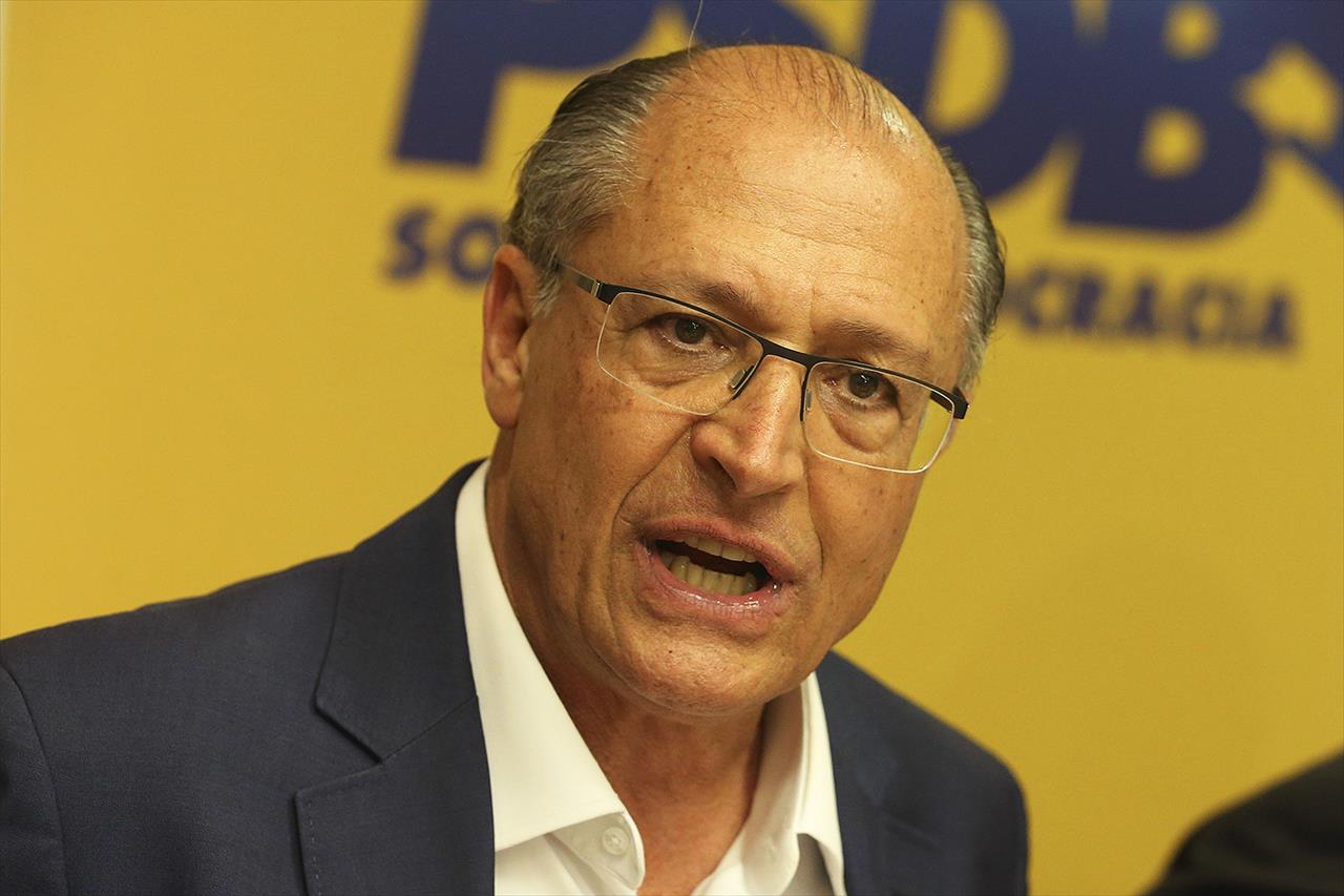 Geraldo Alckmin deixa o PSDB após 33 anos