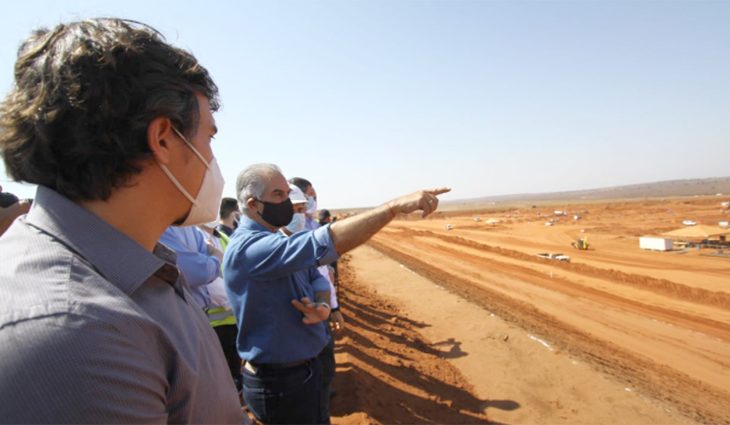 Ao entregar e lançar obras que ultrapassam R$ 7,8 milhões, governador destaca futuro promissor de Ribas do Rio Pardo
