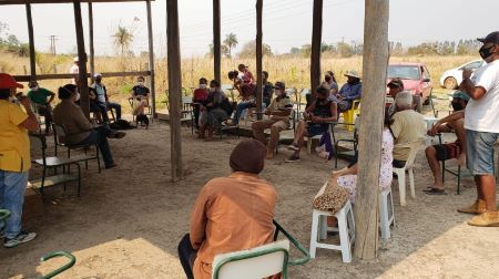 DISTRITO FEDERAL - Pequenos produtores de Planaltina recebem orientação sobre criação de aves