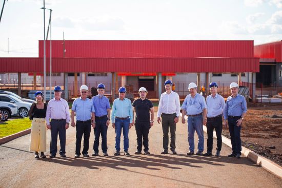 Maior frigorífico de suínos da América Latina está em construção em Assis Chateaubriand (PR)