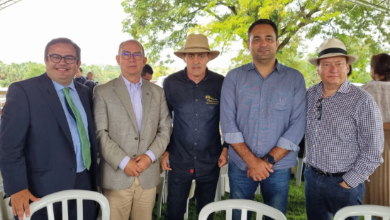Amarildo Gonçalves está se preparando para exportar embriões destas duas raças para os países representados por seus embaixadores no evento.