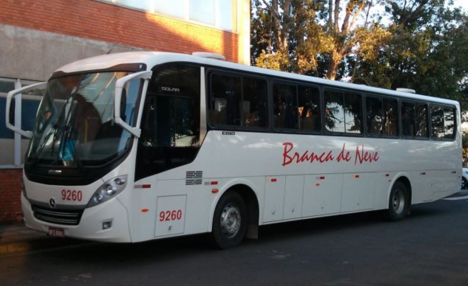 Branca de Neve Turismo contrata motoristas de ônibus