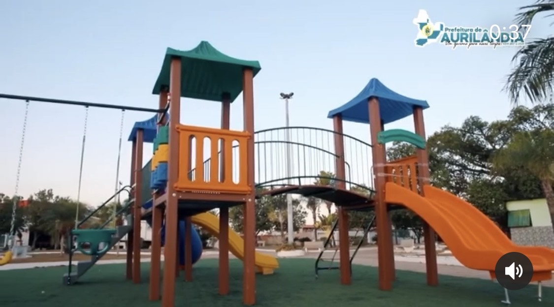 Parquinho Playground em Aurilândia