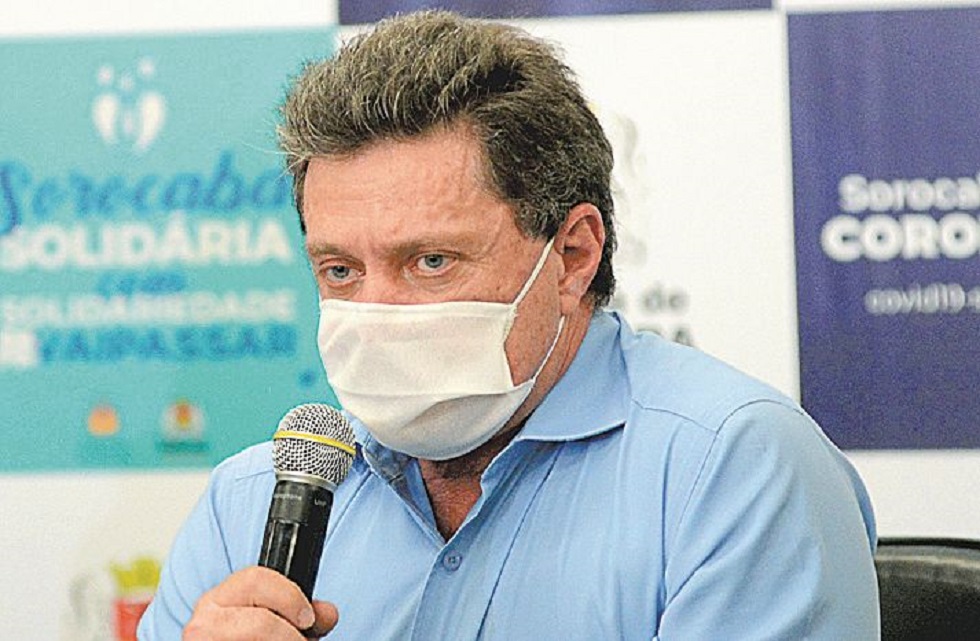 Ômicron pode sinalizar fim da pandemia, avalia médico