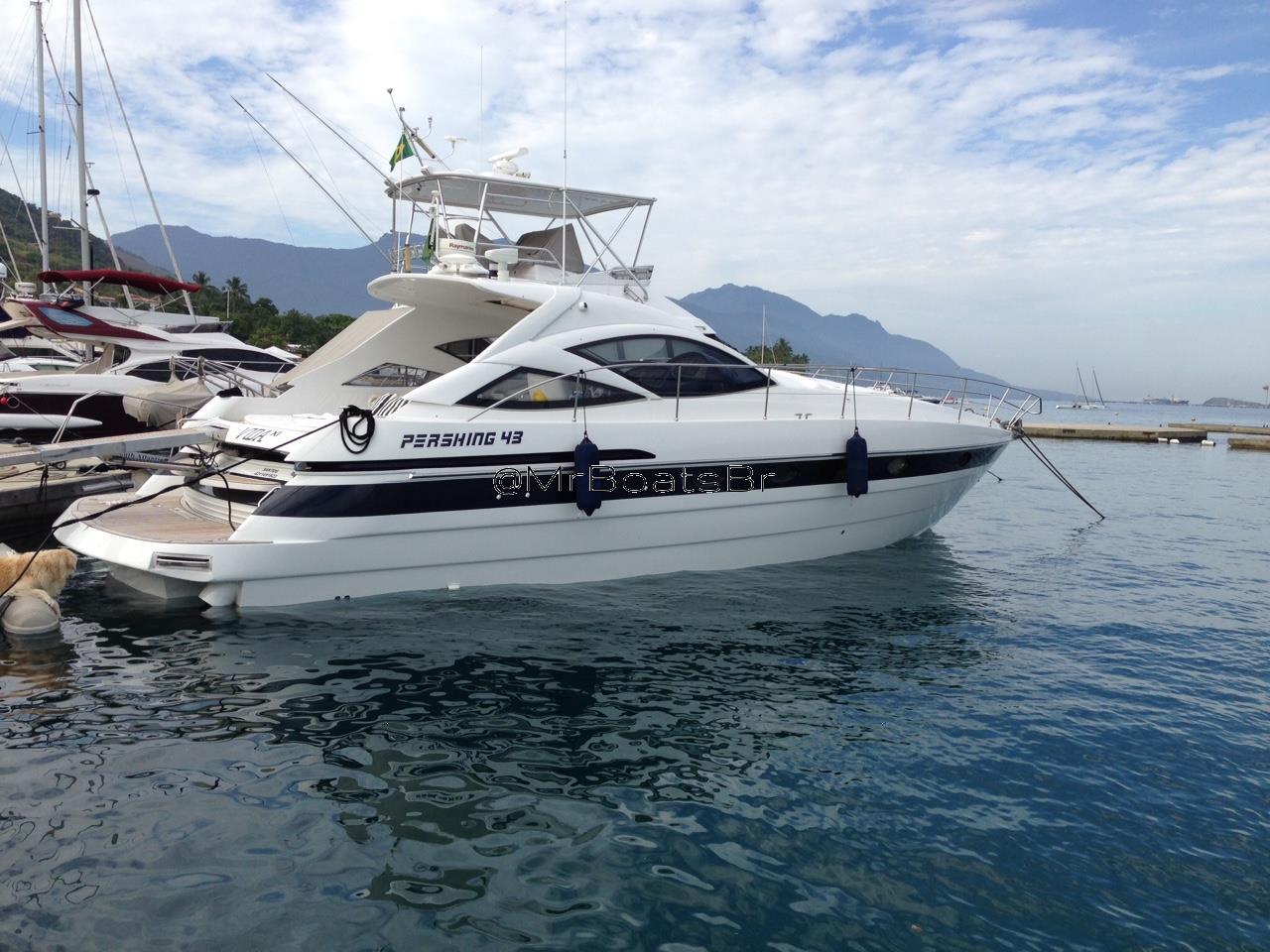 Pershing 43